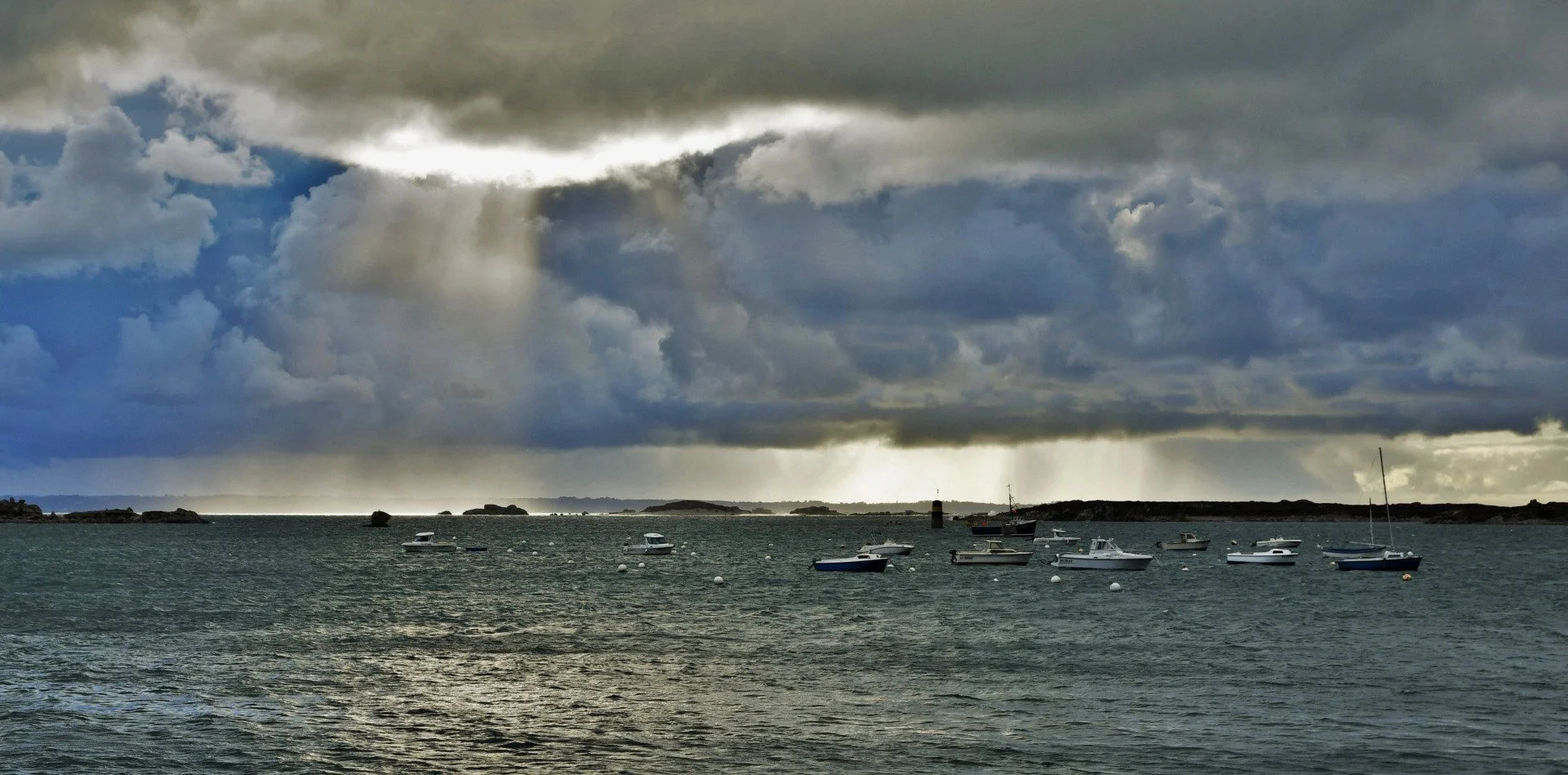 Ciel-dautomne-en-Bretagne.jpg