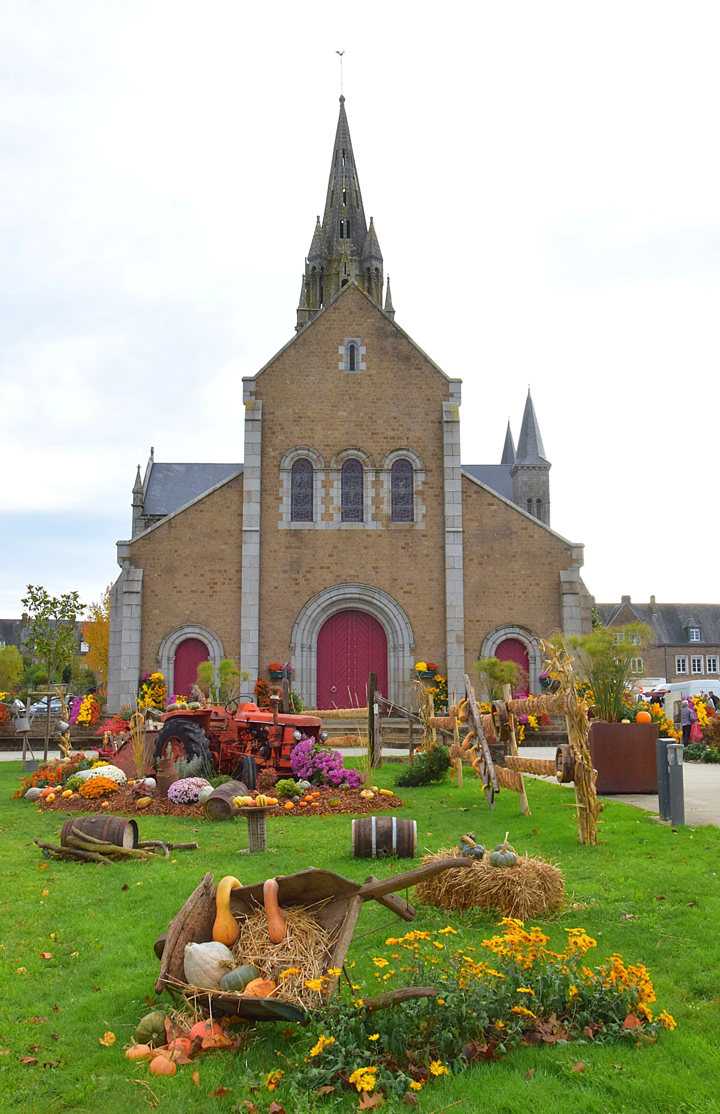Décorations automnales Sourdeval.JPG
