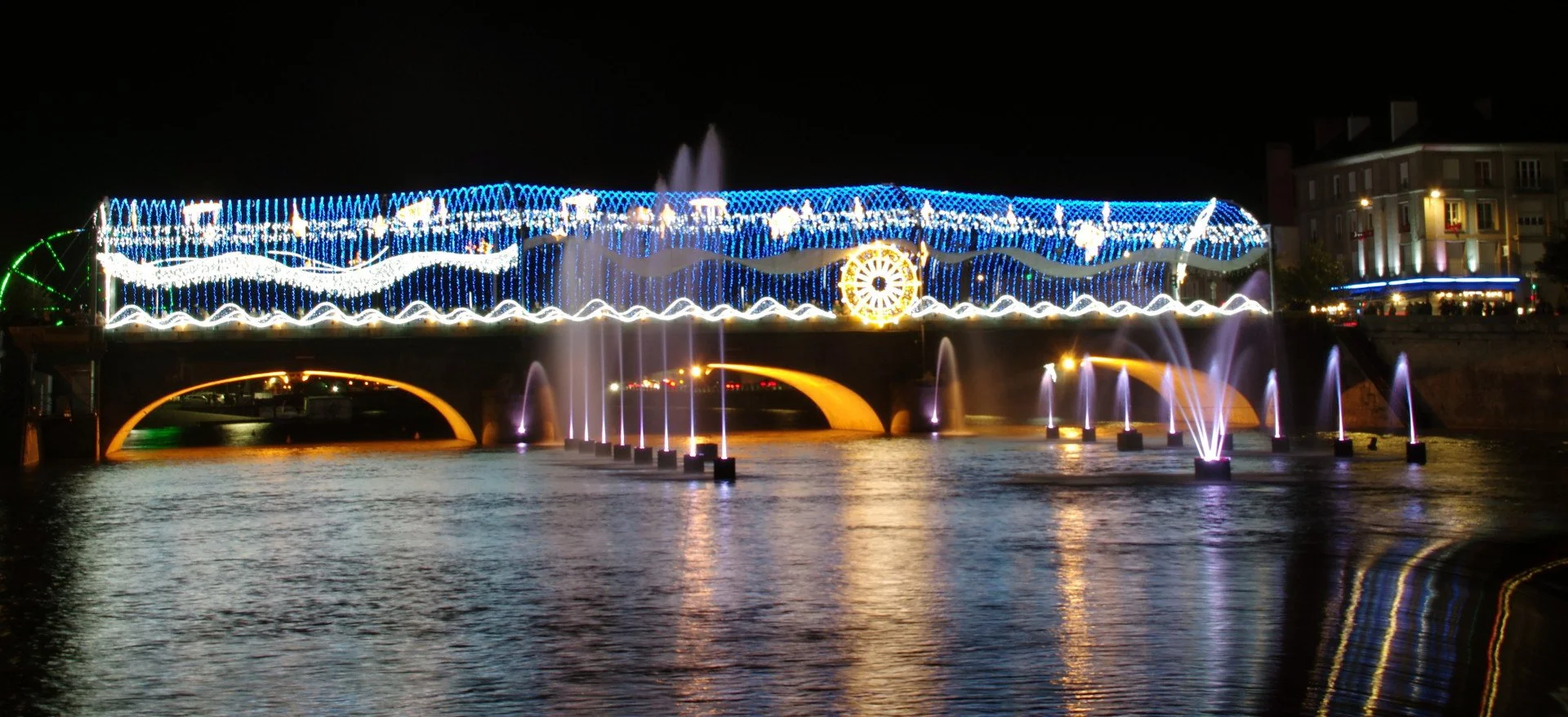 Banale-photo-des-illuminations-de-Laval.jpg