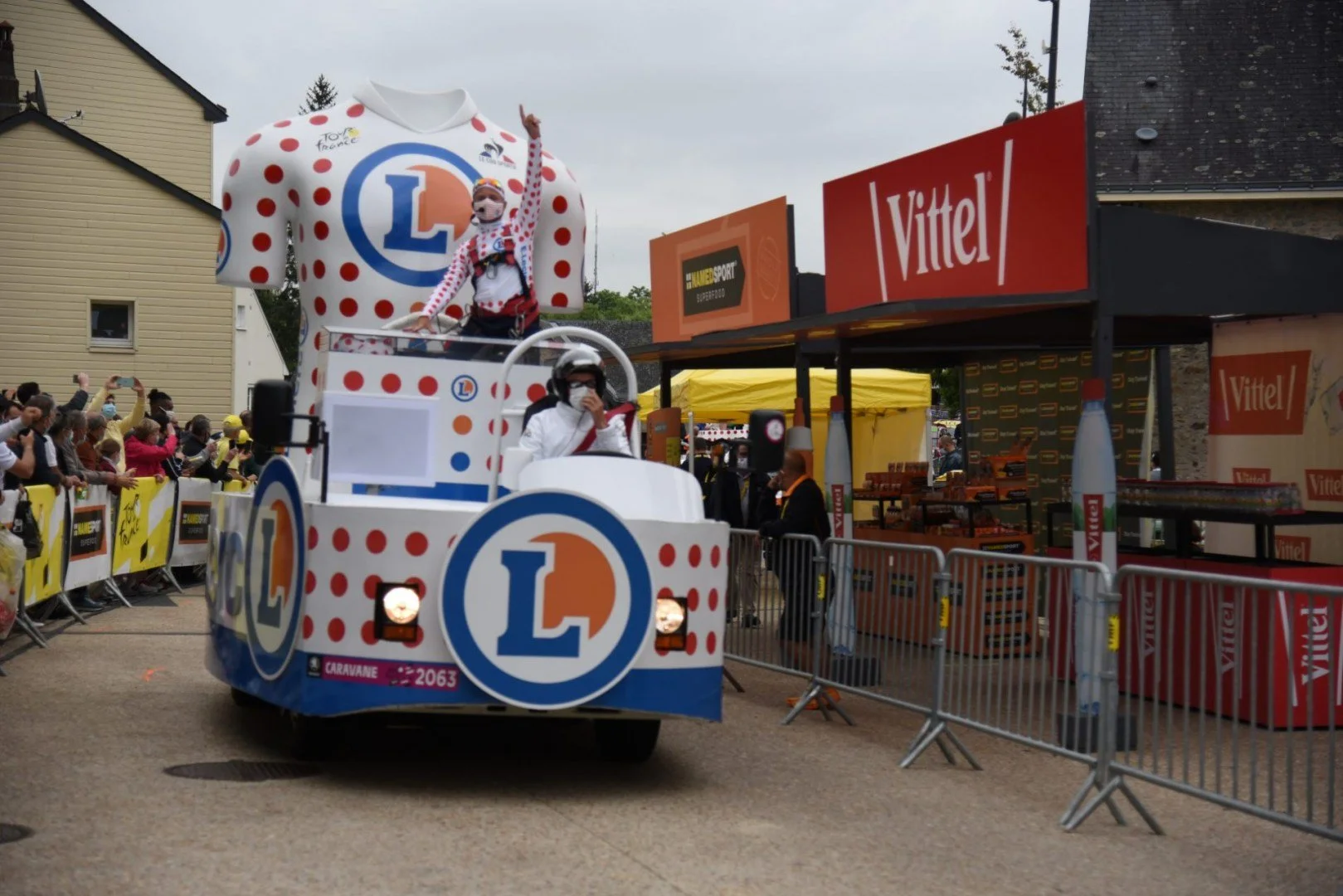 TDF2021-caravane_024.jpg