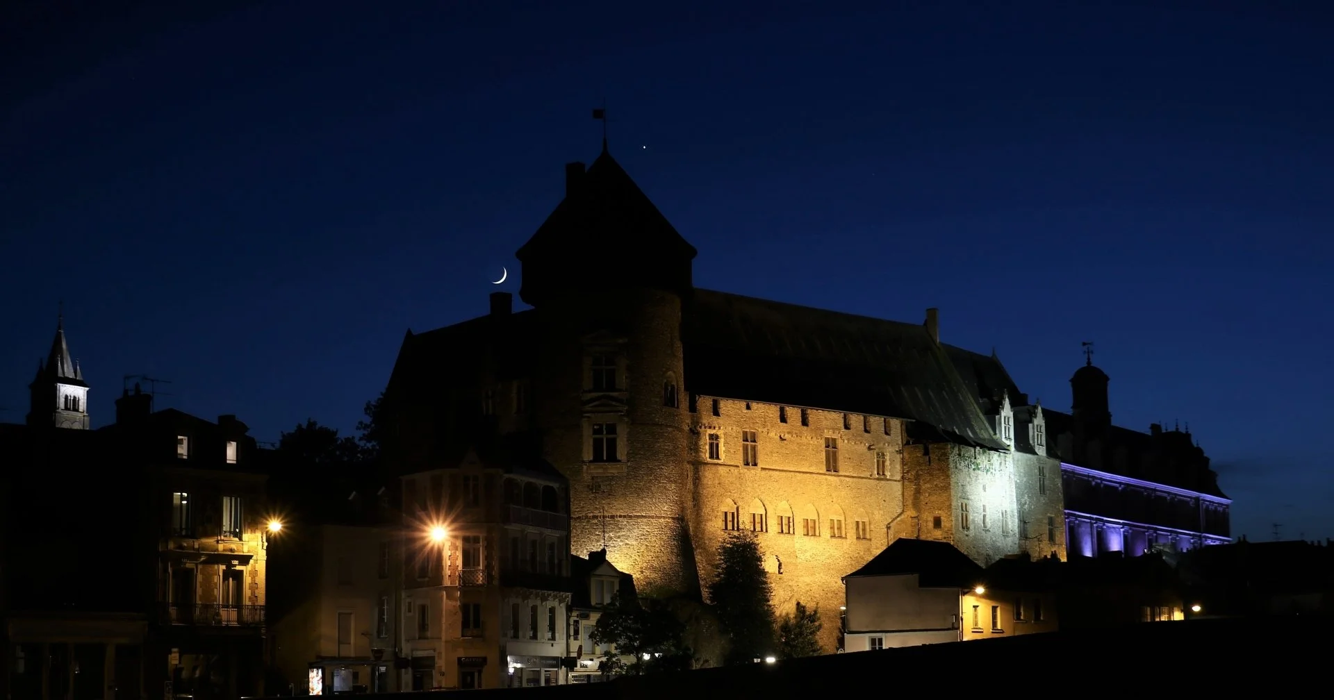 Conjonction-sur-le-château.jpg