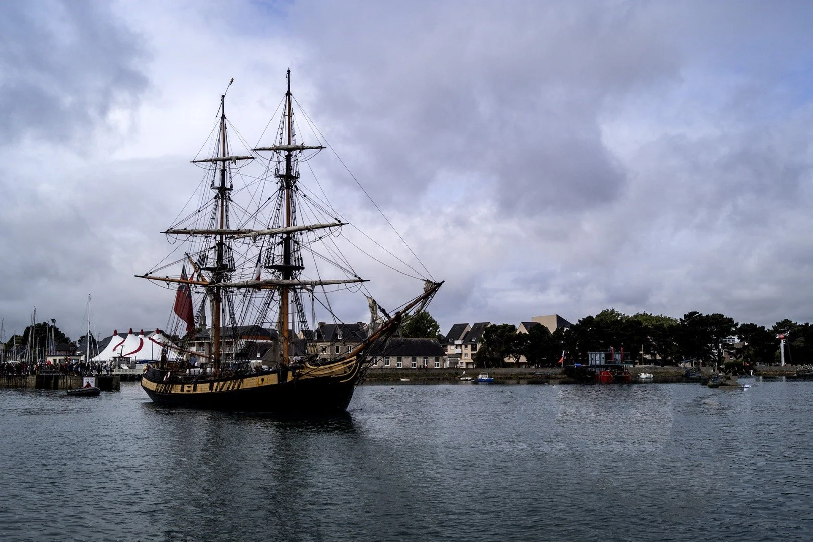 Sortie-du-port-de-Paimpol.jpg
