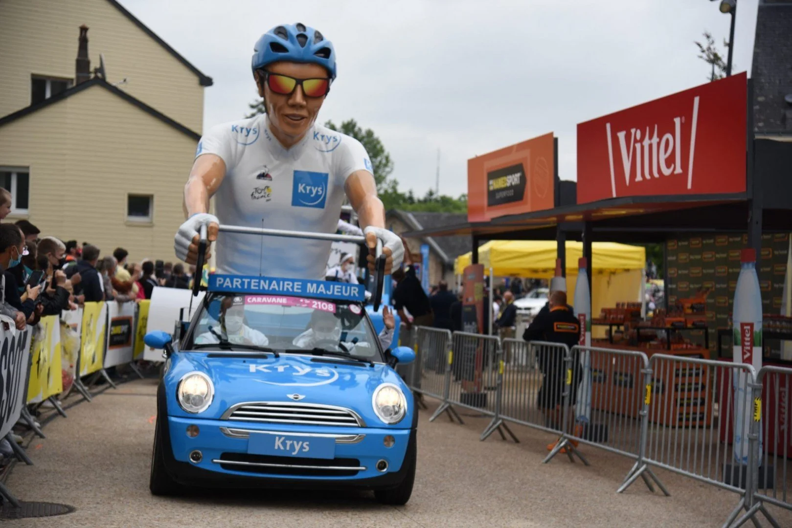 TDF2021-caravane_027.jpg