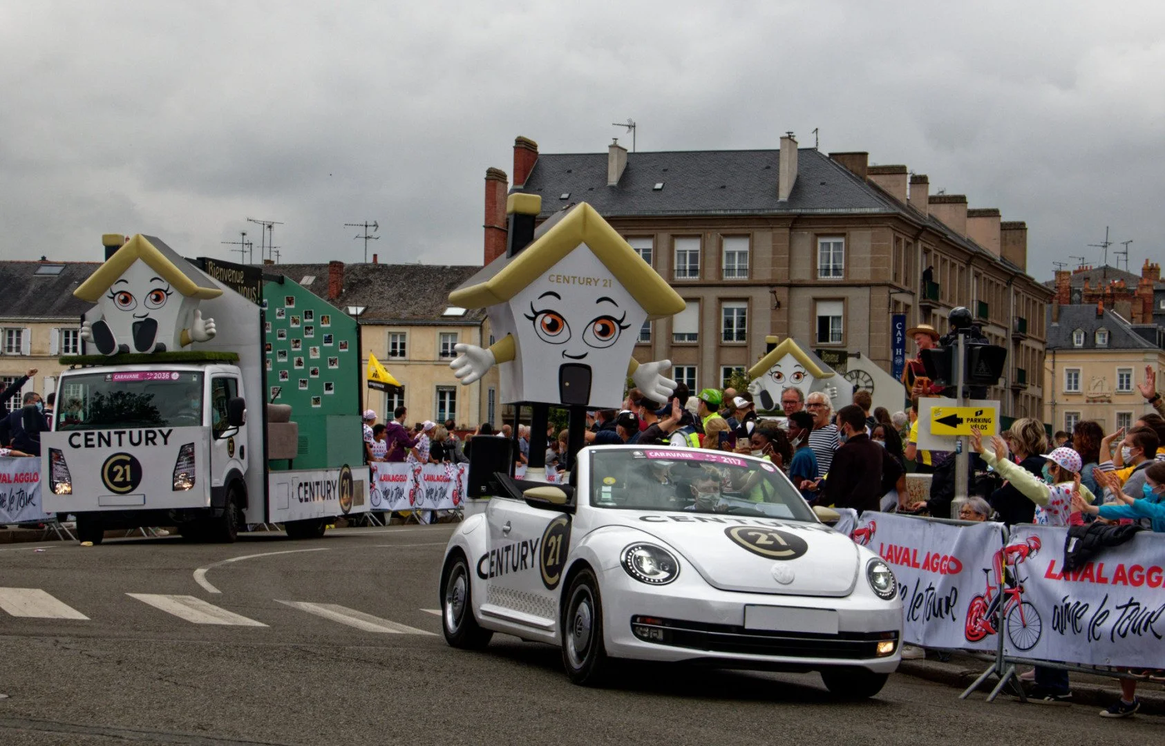 TDF2021-caravane_008.jpg