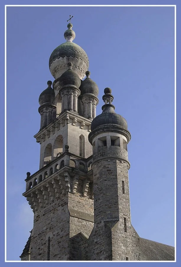 Clocher-Néo-Byzantin-1895.1901-à-St.jpg
