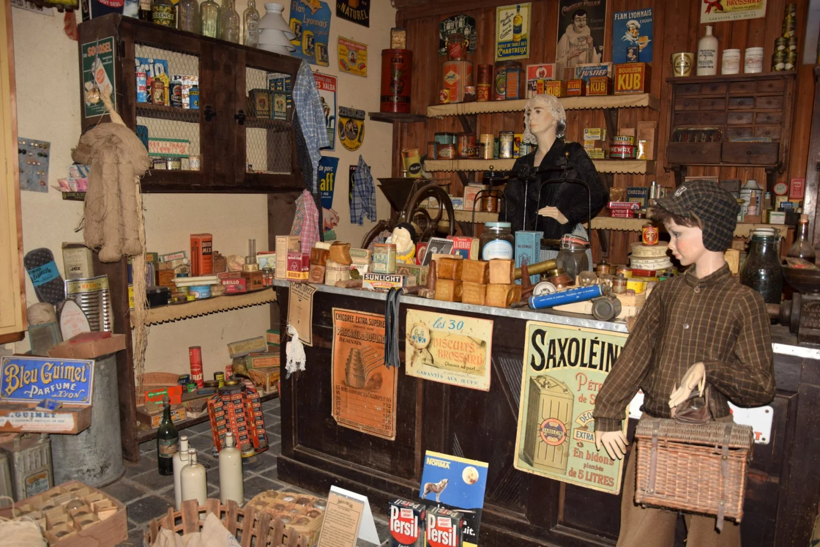 Epicerie-1900-Domaine-Petite-Couere.jpg