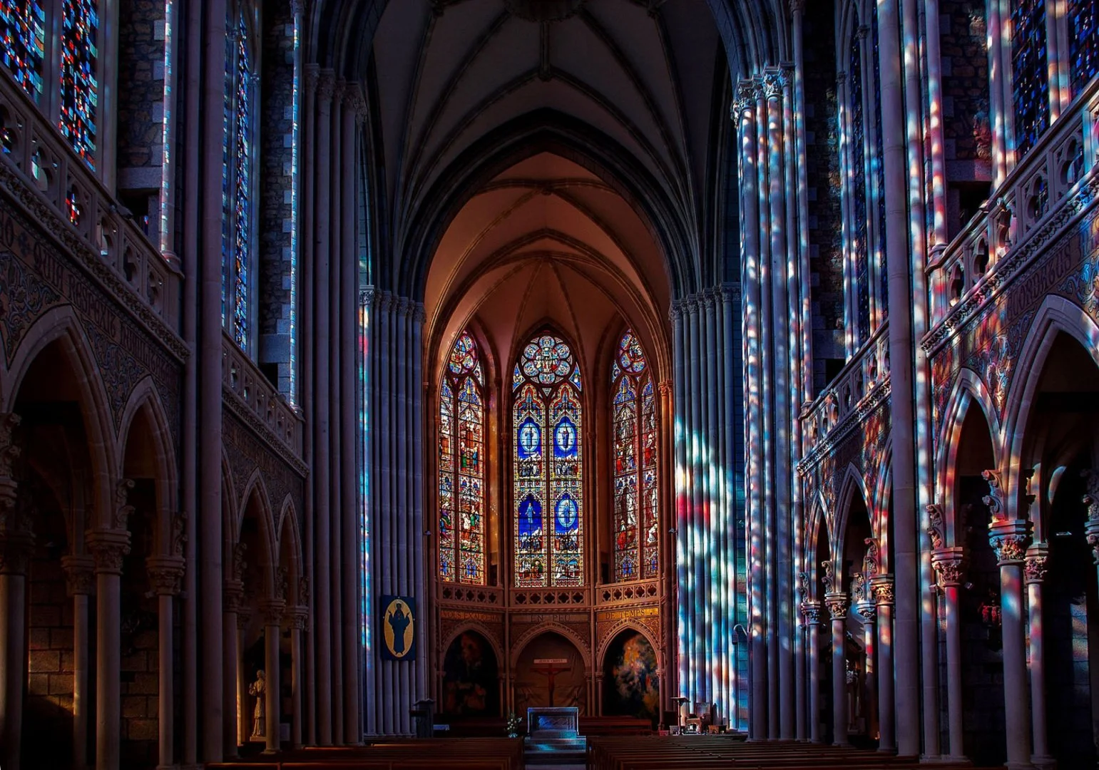 notre-Dame-de-Pontmain-.jpg