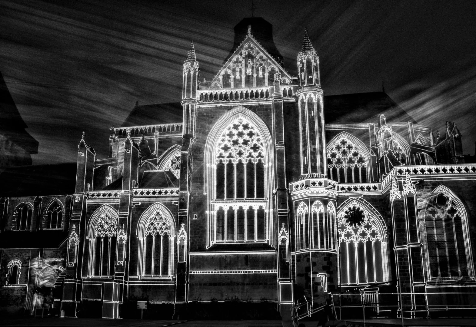 Basilique-dEvron_gc.jpg