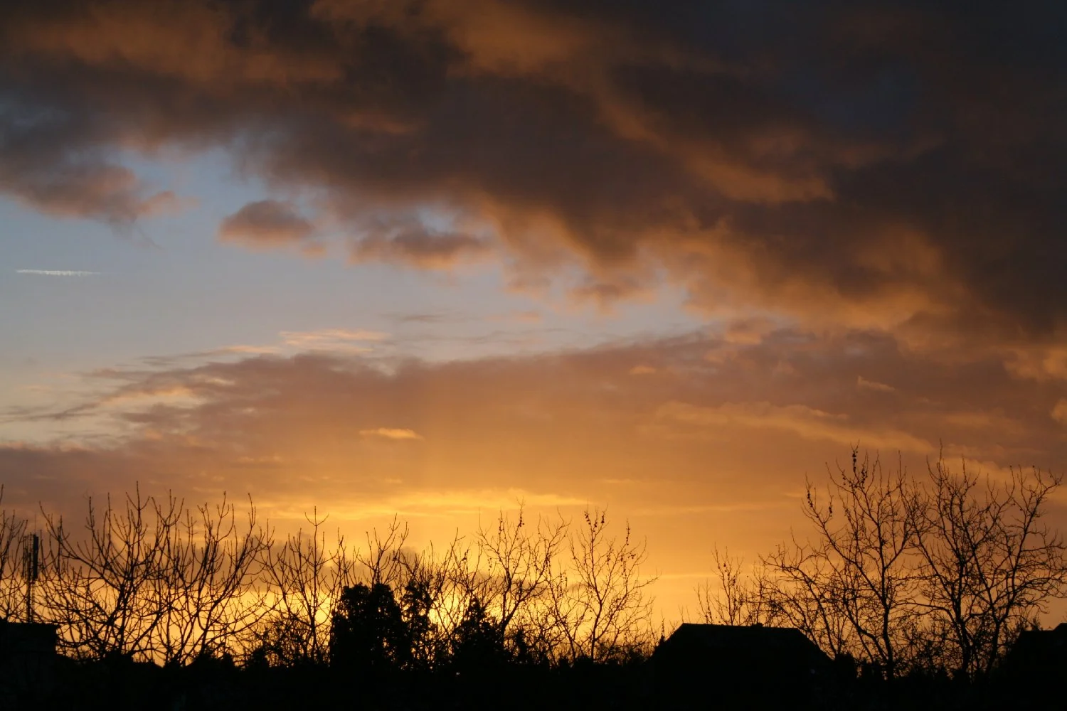 la-pluie-laisse_place_au_soleil-leversoleil-fev14_li.jpg