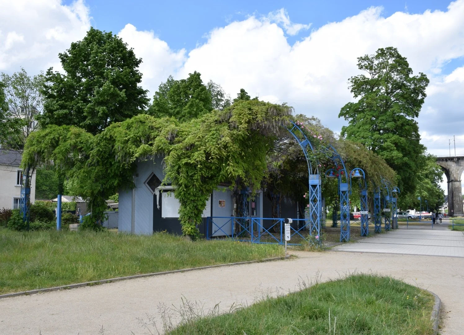 Rona-B.-Laval-La-halte-fluviale-endormie.JPG