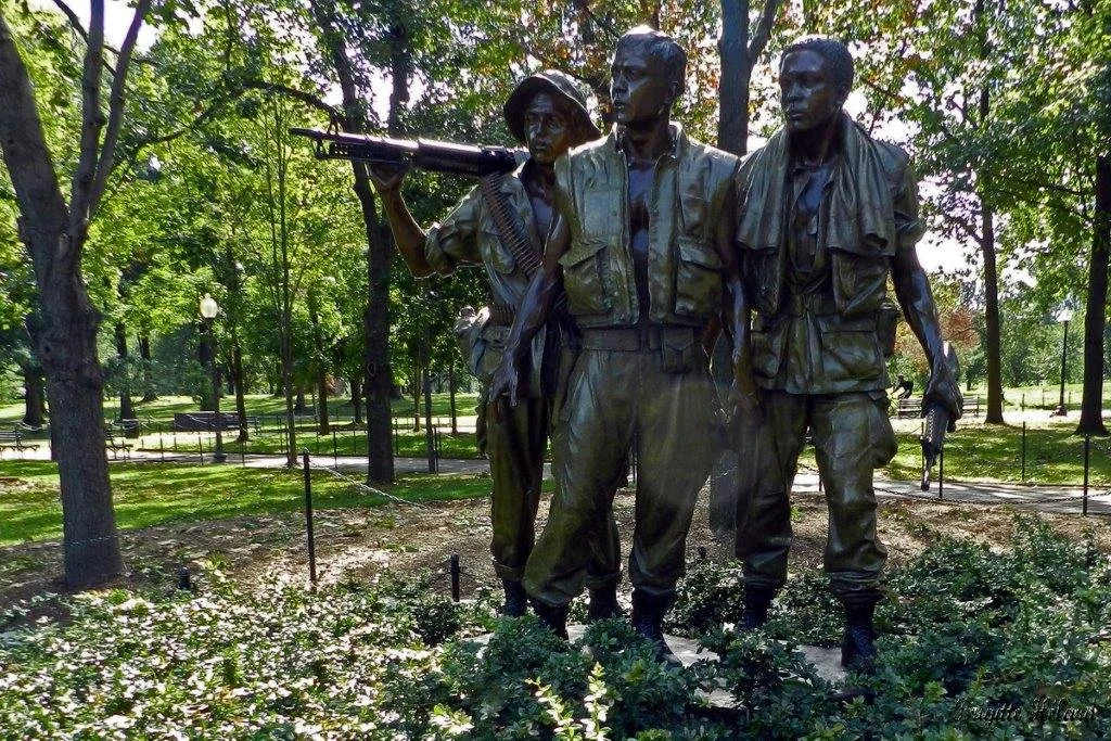 8 - le Mémorial du Vietnam.jpg