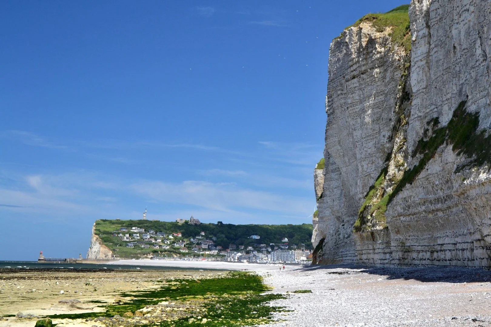 ÉTRETAT.jpg