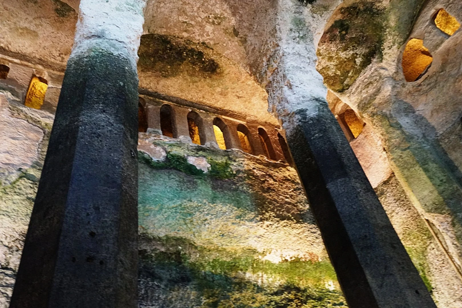 Eglise souterraine St-Jean Aubeterre-sur-Dronne