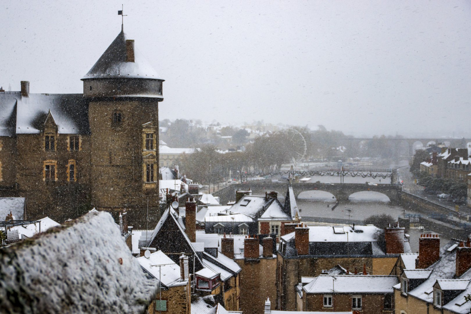 Tombe-la-neige-sur-Laval.jpg