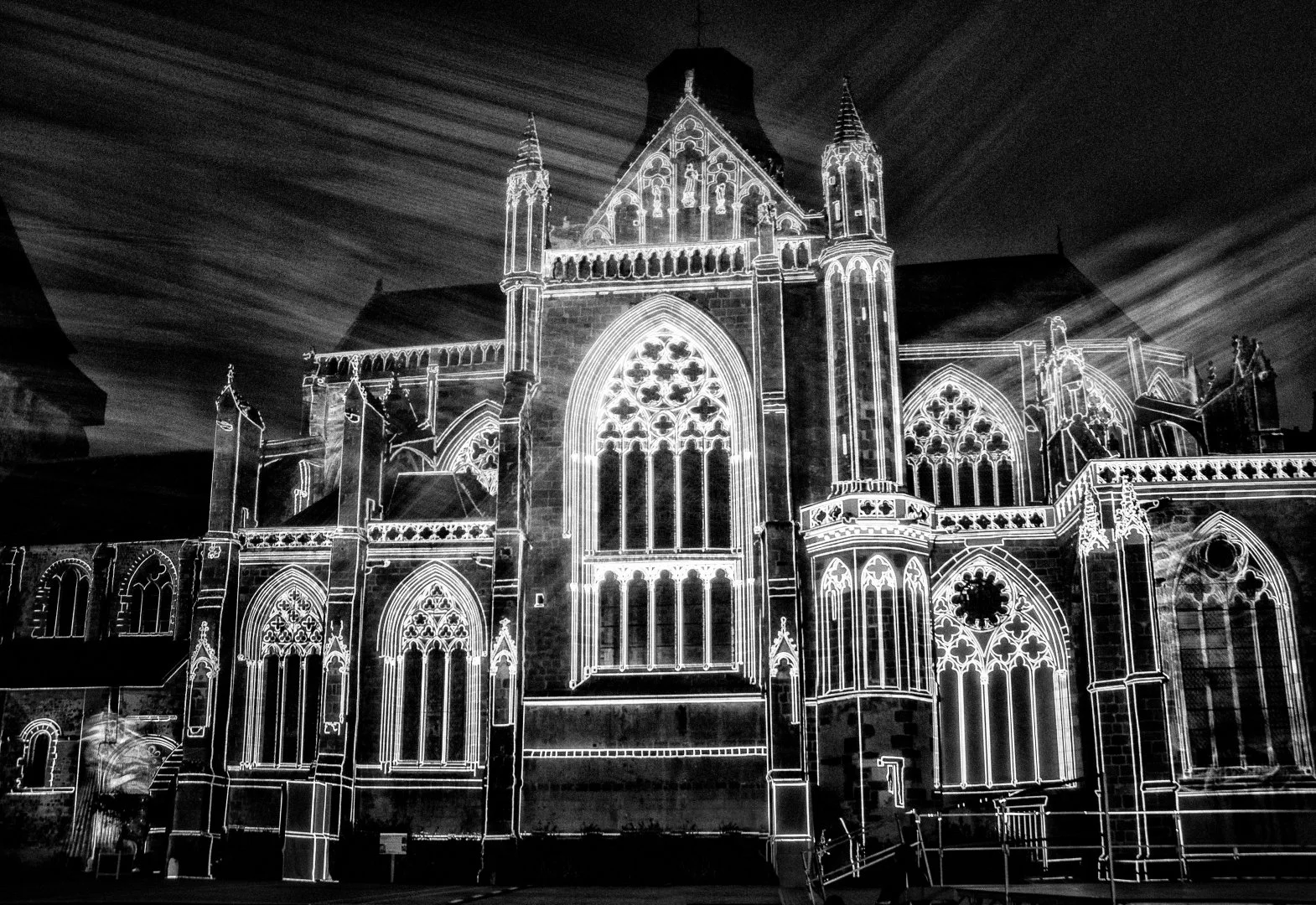 Philippe-Hatton-Basilique-dEvron.jpg