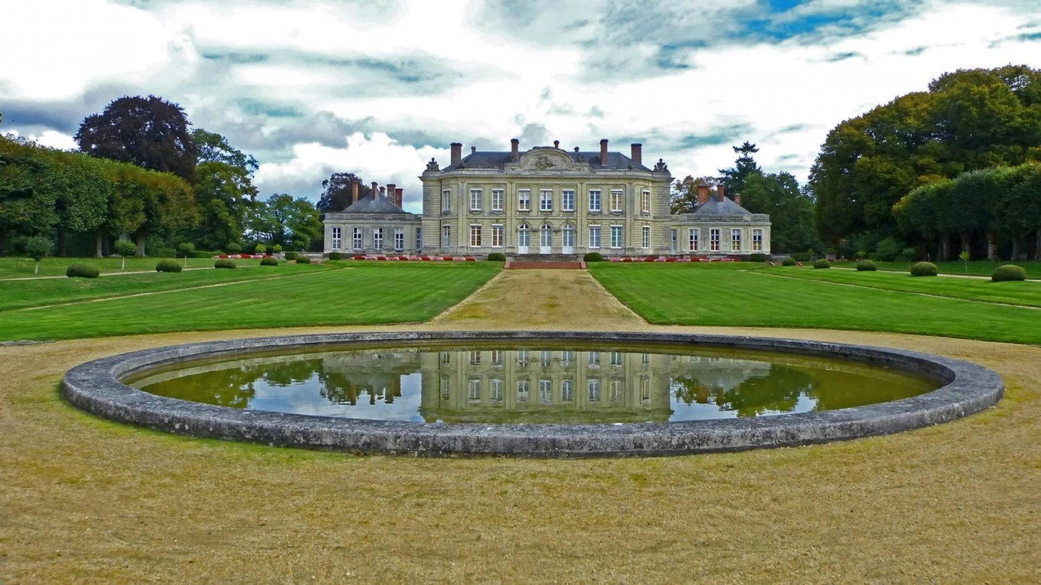 Le-Petit-Versailles.jpg
