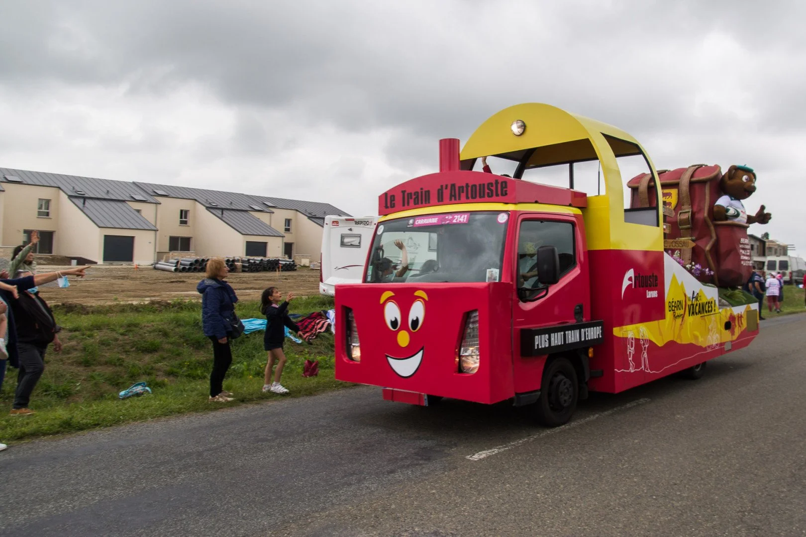 TDF2021-caravane_058.jpg