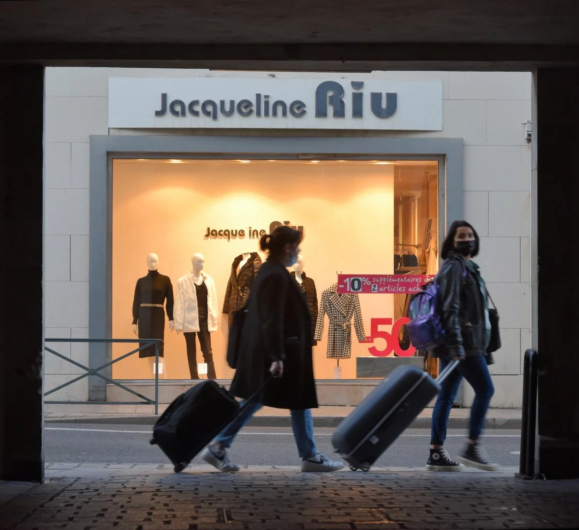 Voyage-rue-des-soldes.jpg