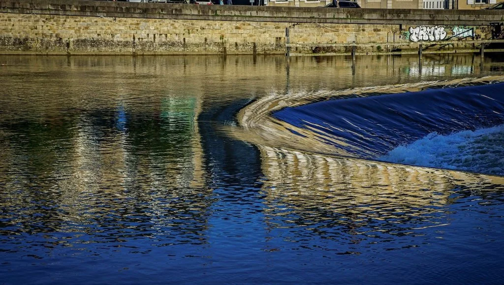 reflets-ecluse-de-Laval.jpg