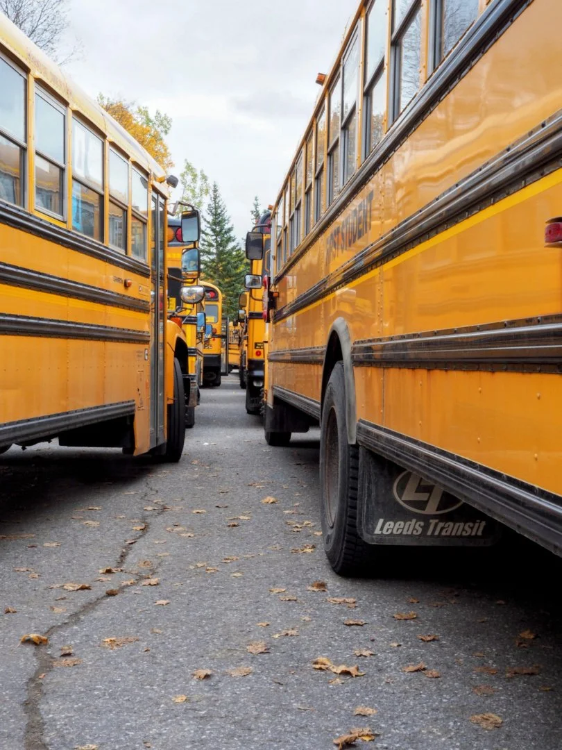 school-buses-waiting-for-kidsa.jpg