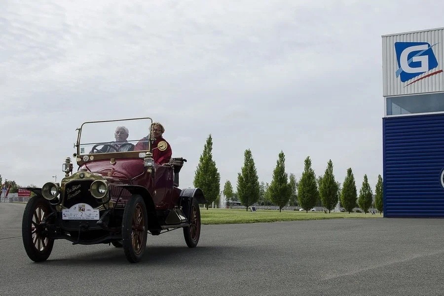 De Dion Bouton 1_resize.jpg