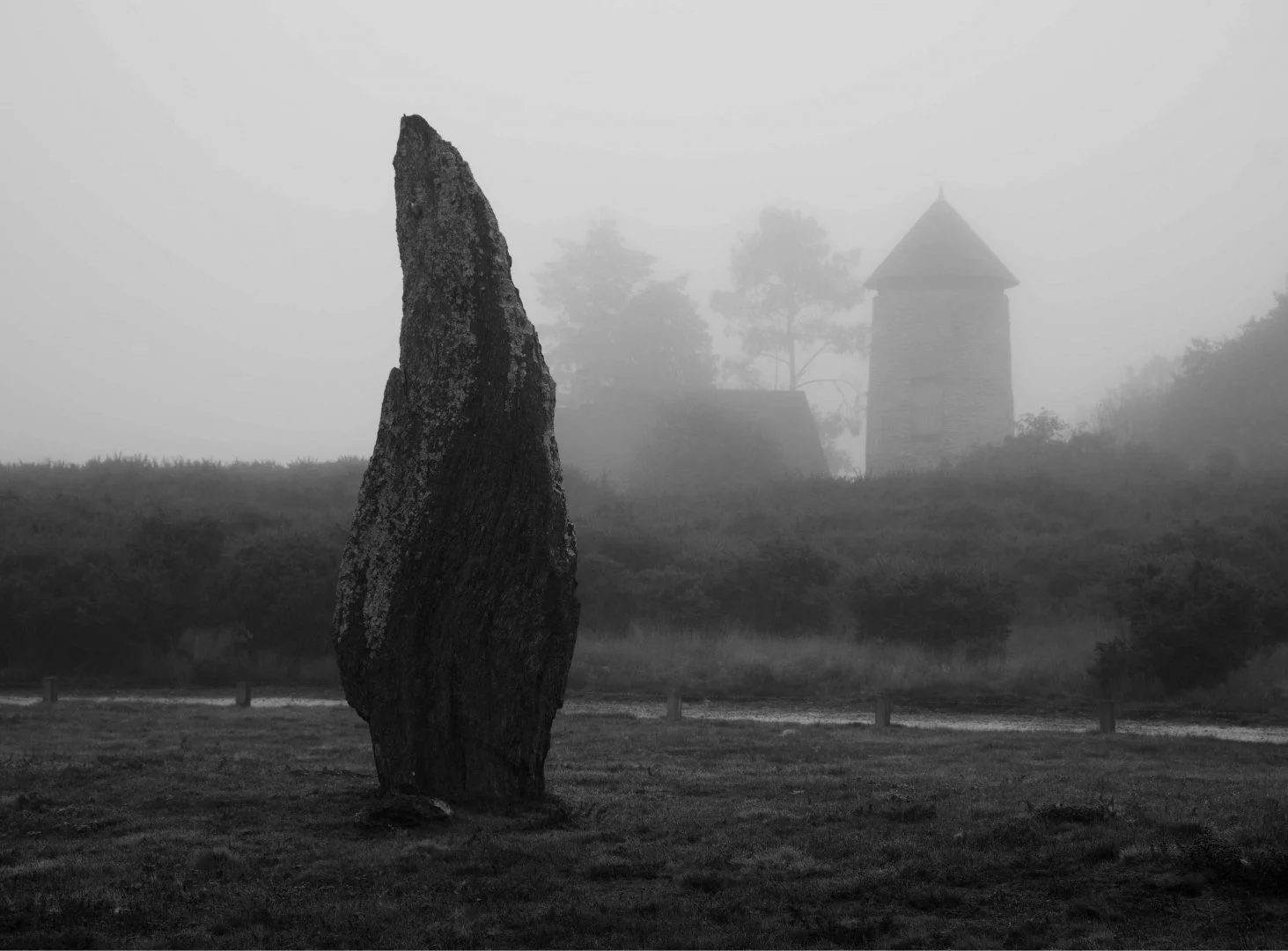 Menhir-du-Moulin-St-Just-35.jpg