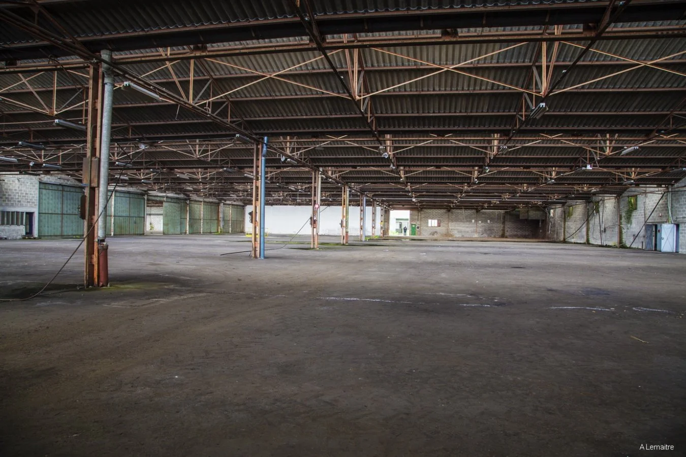 20-Hangars.jpg