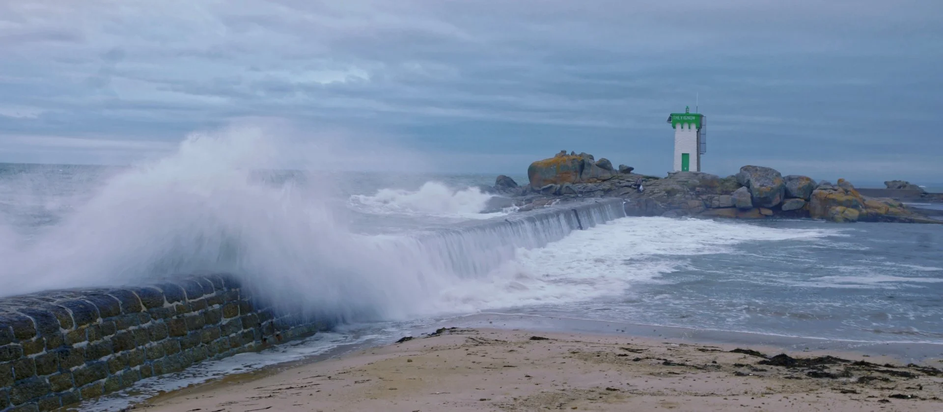 Avec-ce-petit-soufle-du-Finistère-Sud.jpg