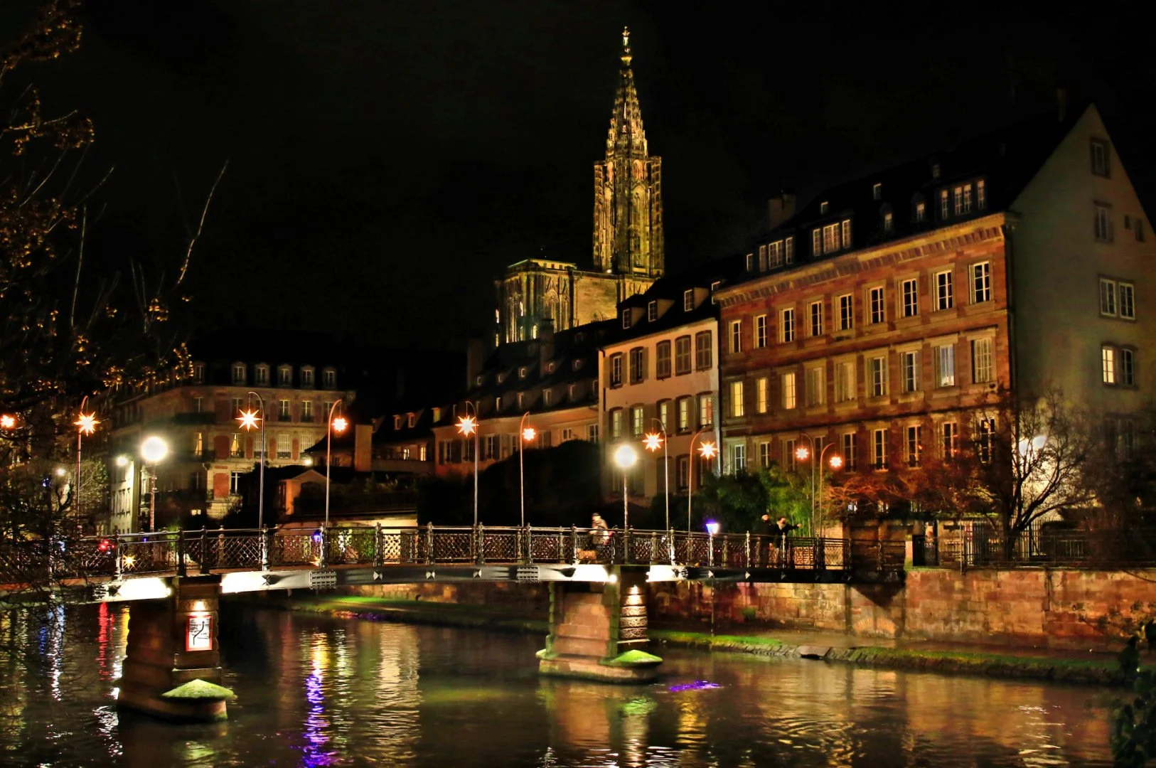 Ambiance-nocturne-sur-lIll.jpg