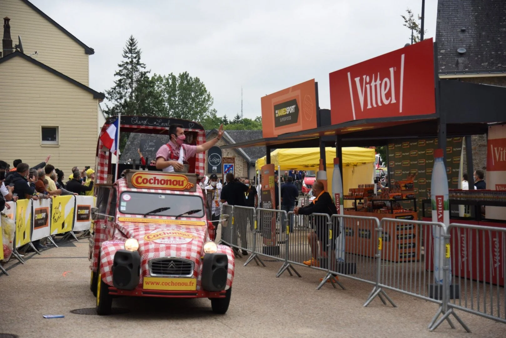 TDF2021-caravane_031.jpg
