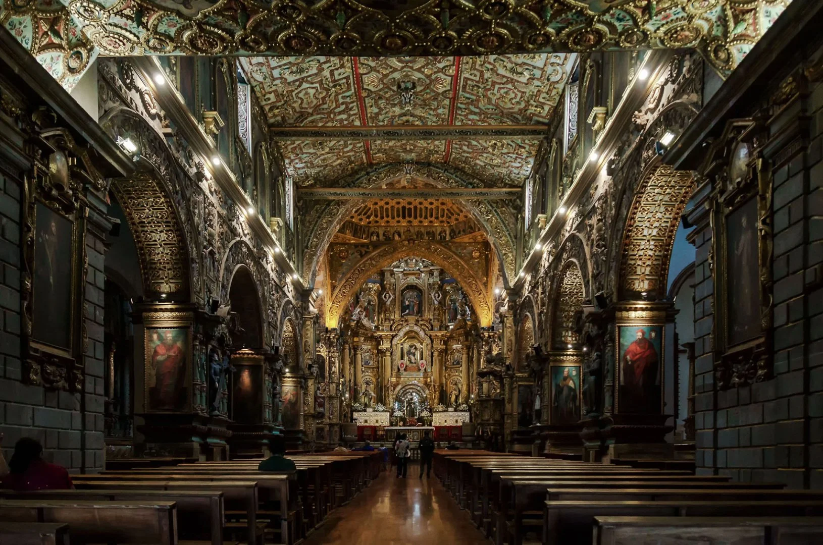eglise-de-la-Campana-Quito-equateur-.jpg