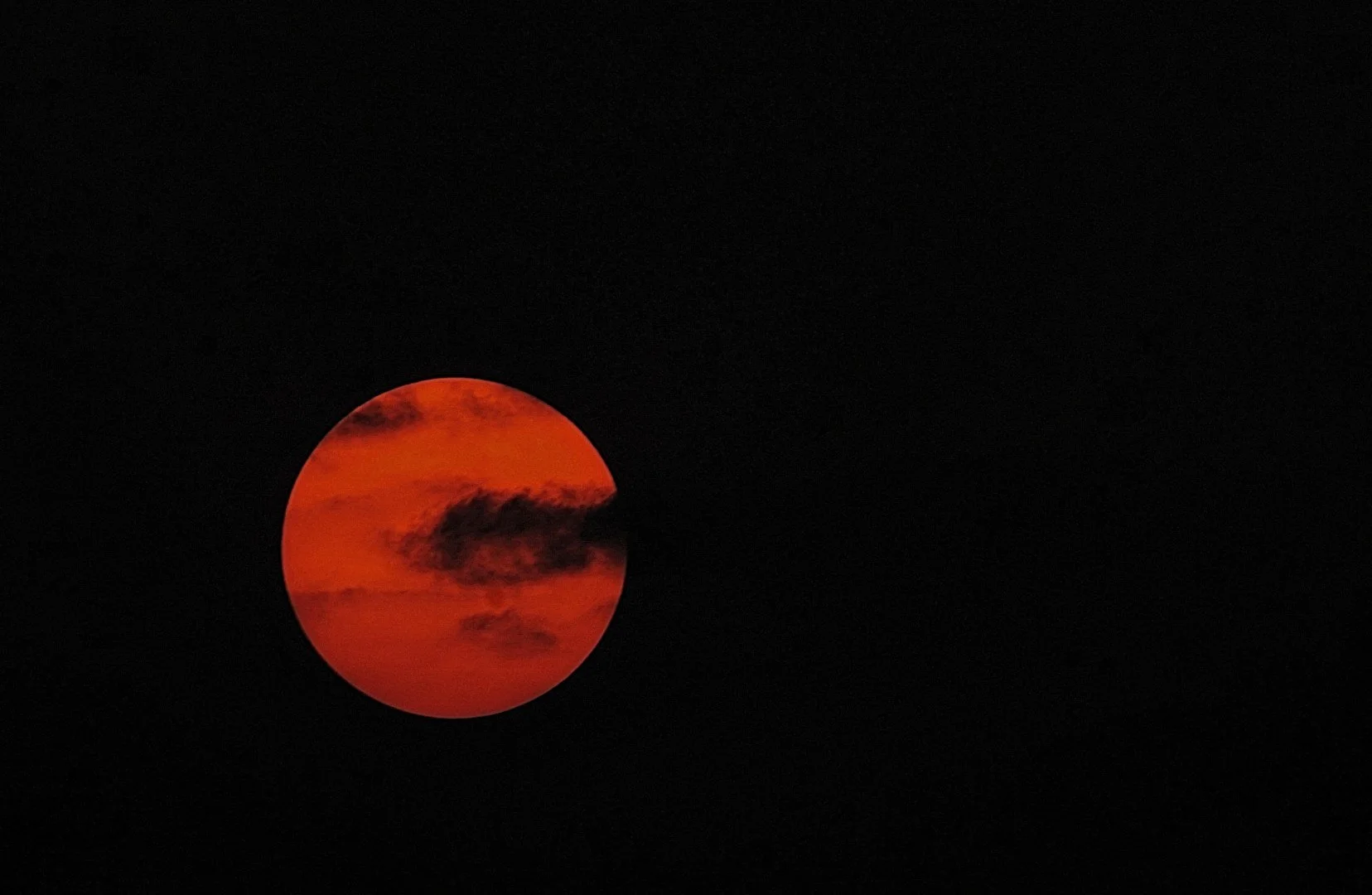 Lune-rousse-.jpg