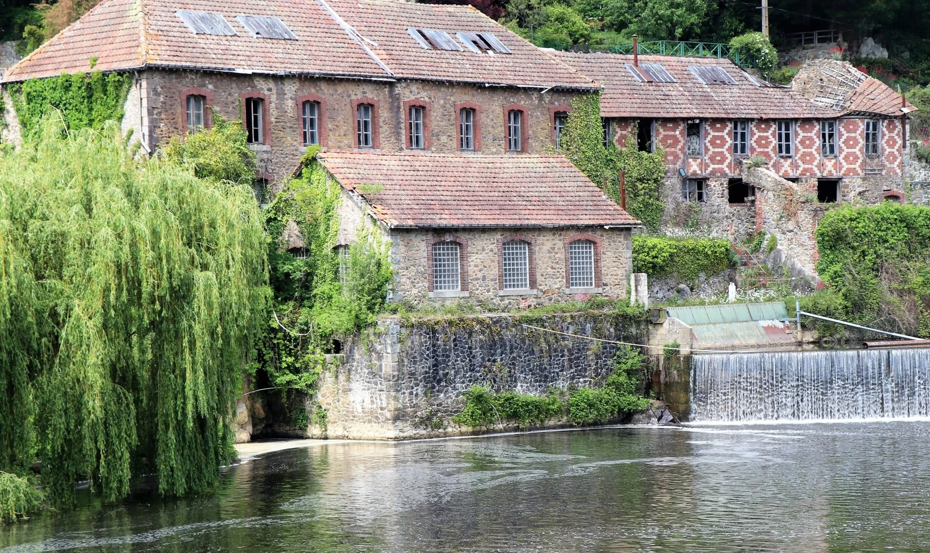 Friche-industrielle-à-Rochefort.JPG