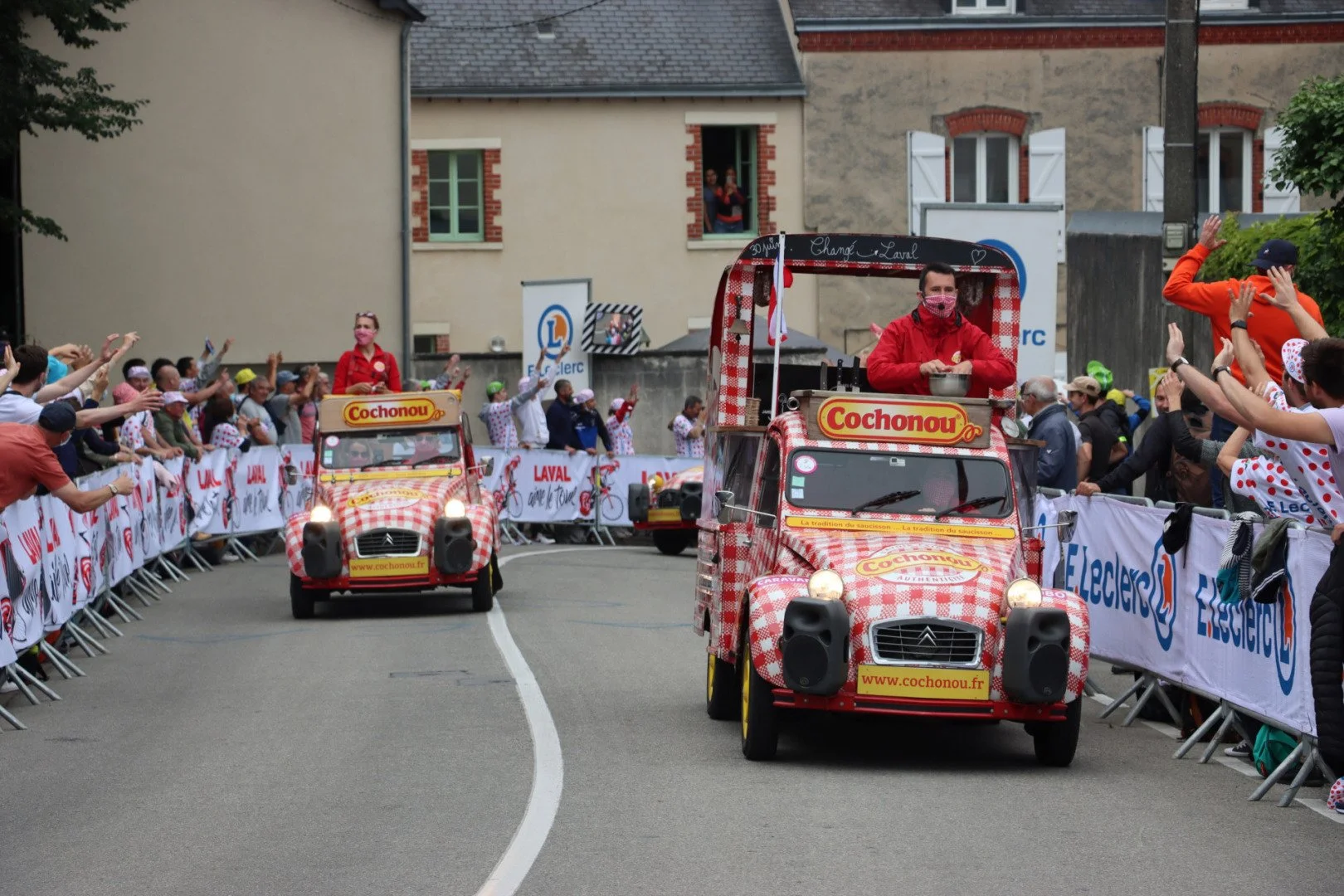 TDF2021-caravane_062.jpg