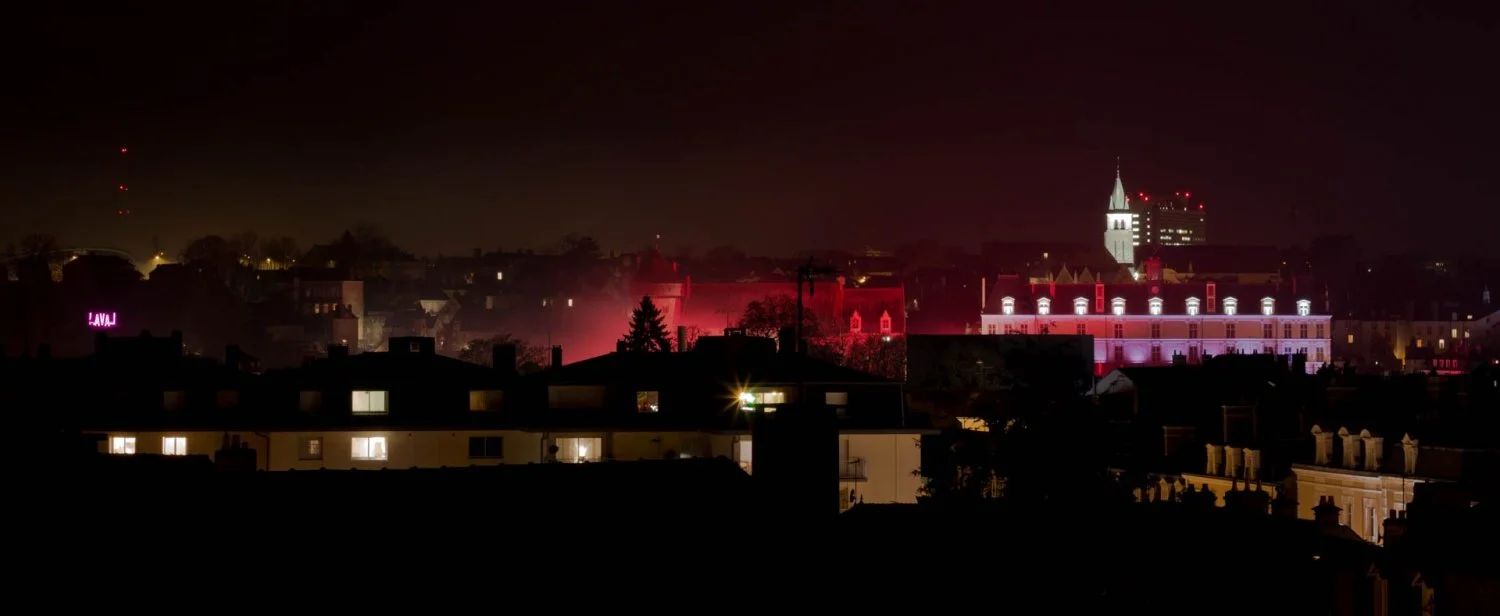 Laval-s-illumine.jpg