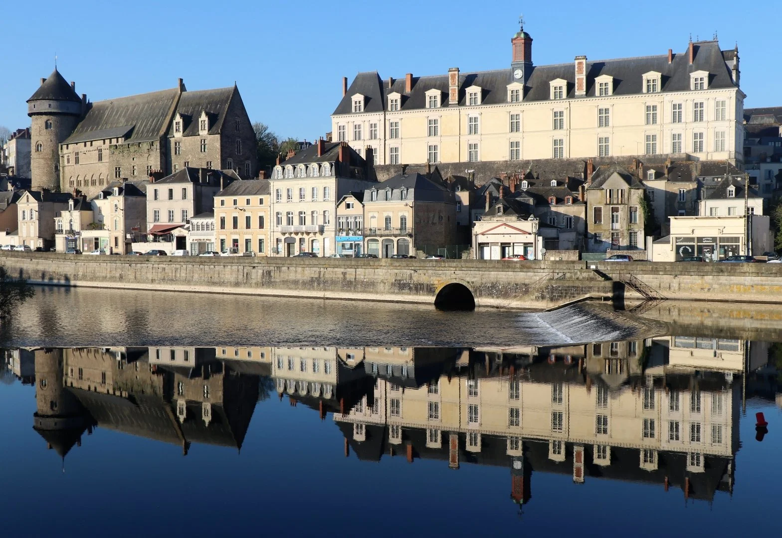 Serge-F.-Reflets-sur-la-Mayenne.jpg