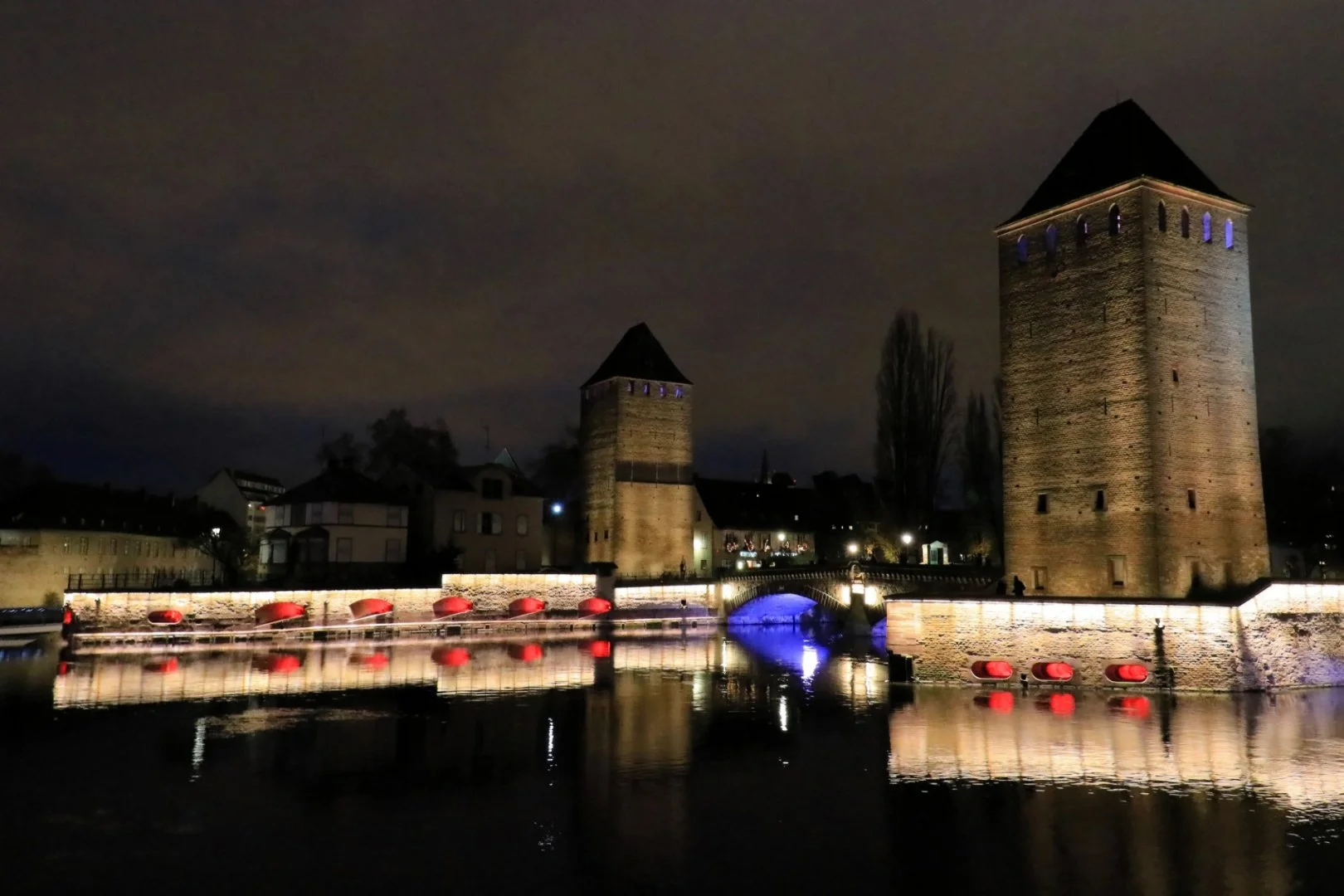 les-tours-carrés-à-Strasß.jpg