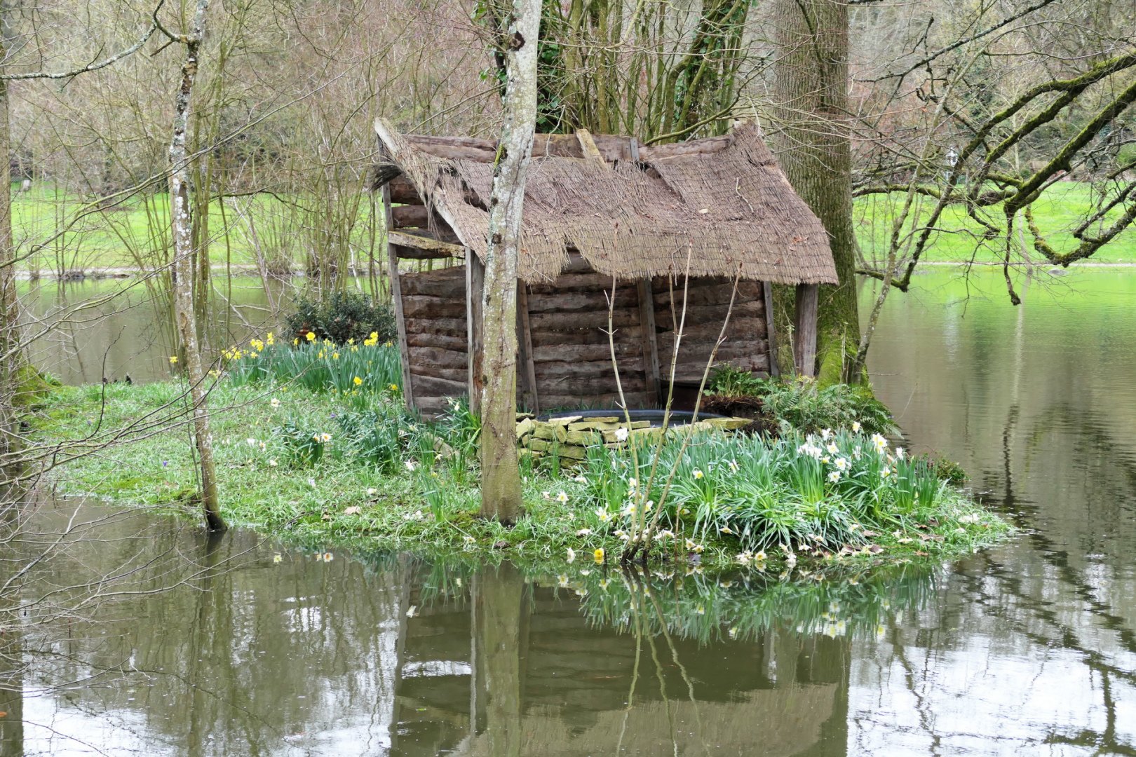 La-cabane-au-bord-de-leau-du-parc-des-ondines.jpg