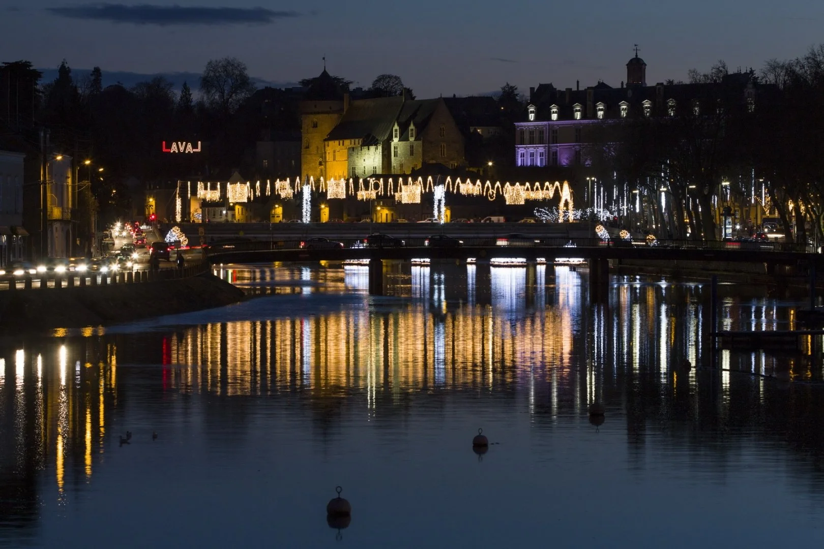 illumination-Laval.jpg