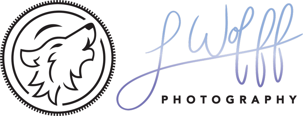Laura Wolff Photography logo