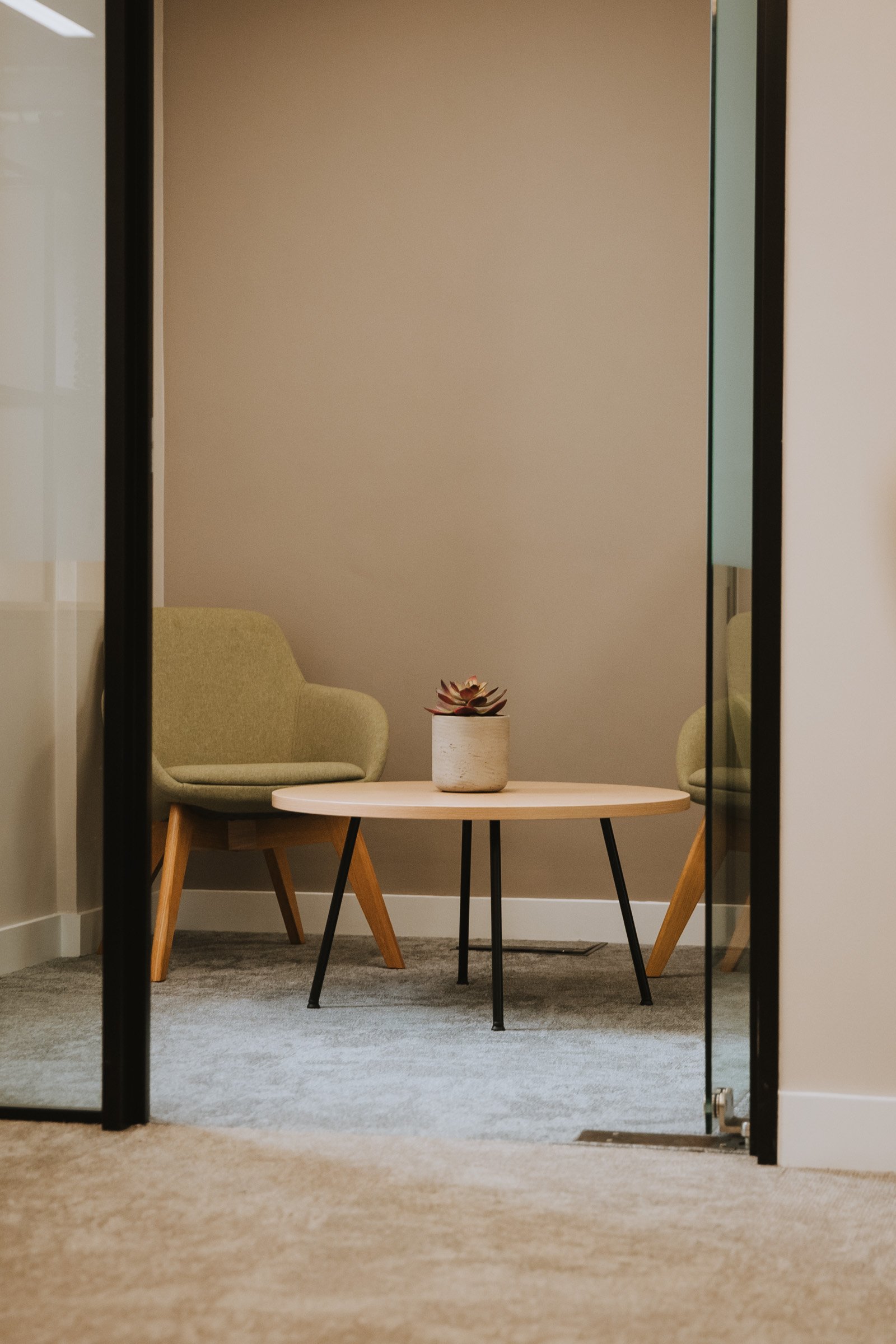 frame-and-form-london-Churchill House_office-fitout-16.jpg