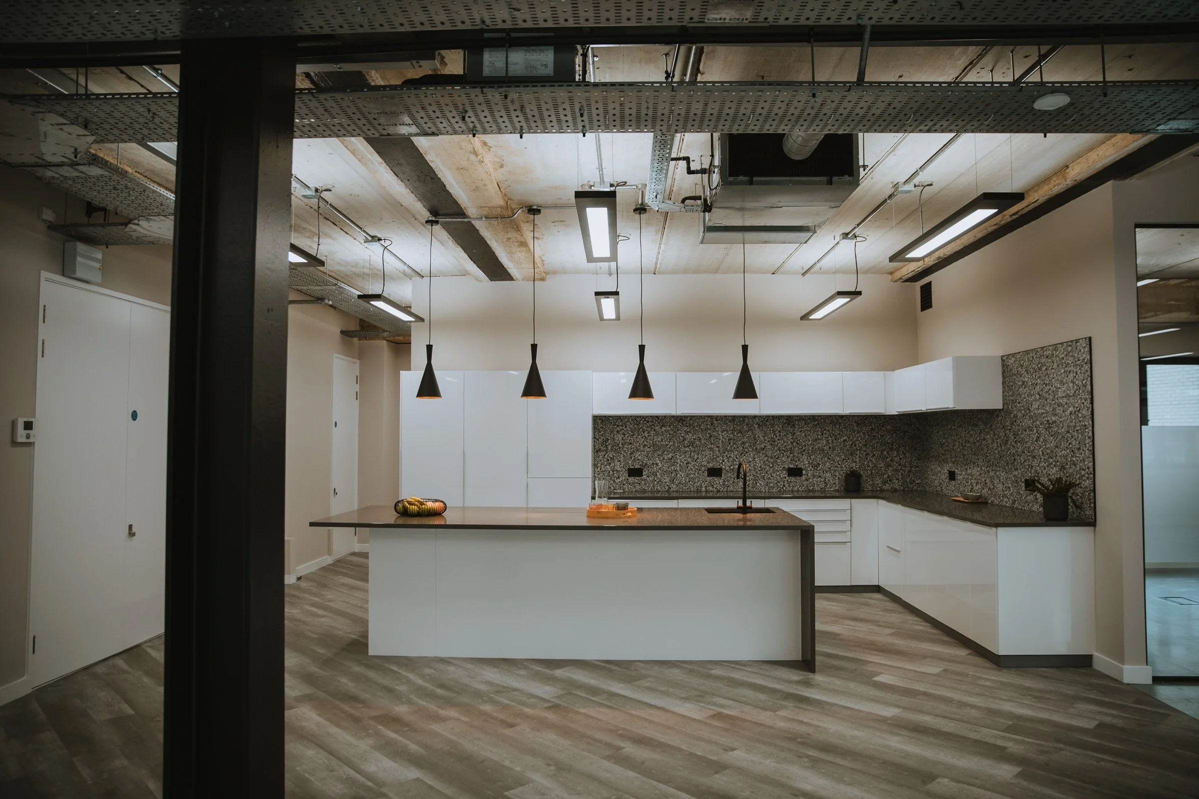 frame-and-form-london-Churchill House_office-fitout-18.jpg