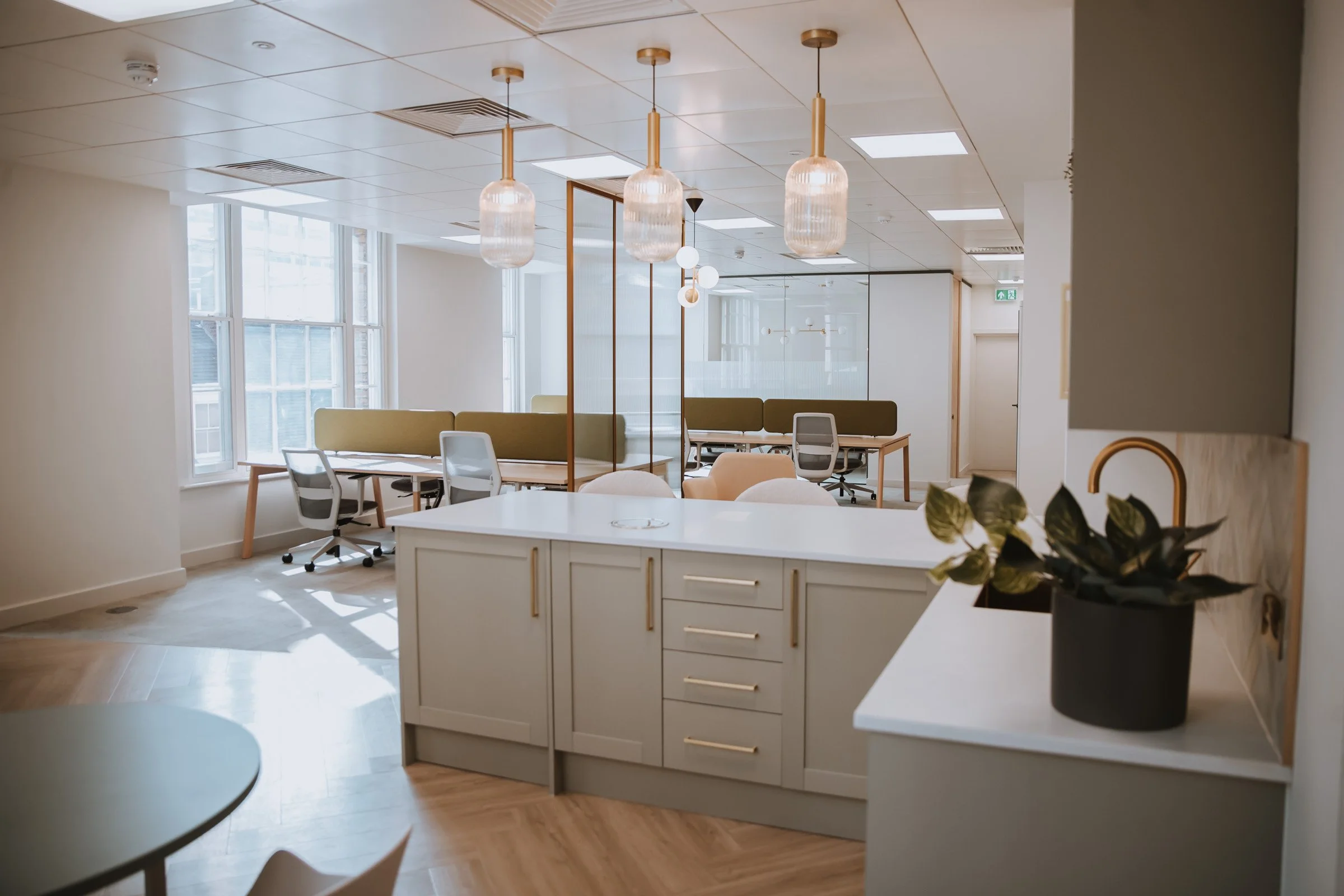 frame-and-form-london-College Hill_office-fitout-18.jpg