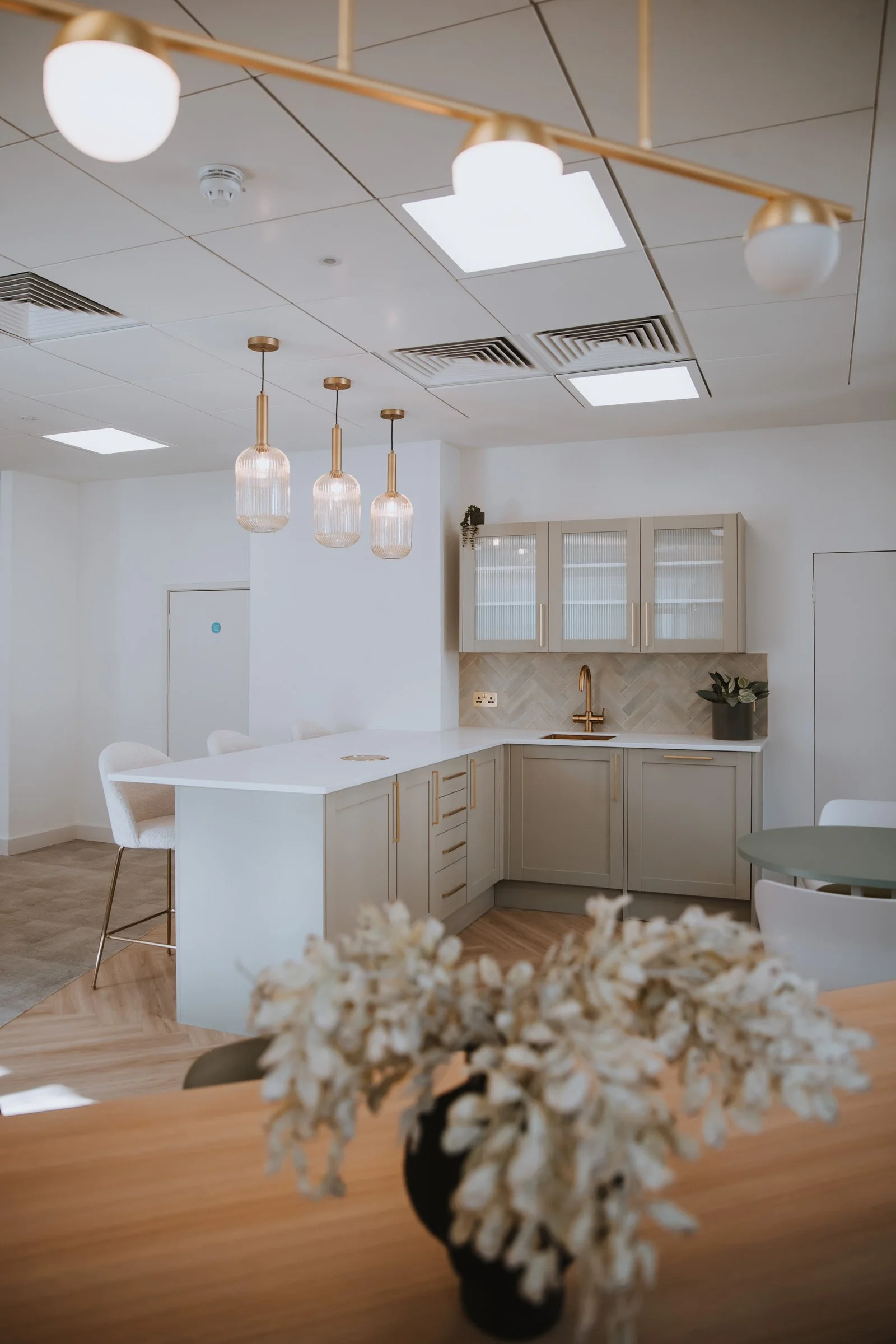 frame-and-form-london-College Hill_office-fitout-22.jpg