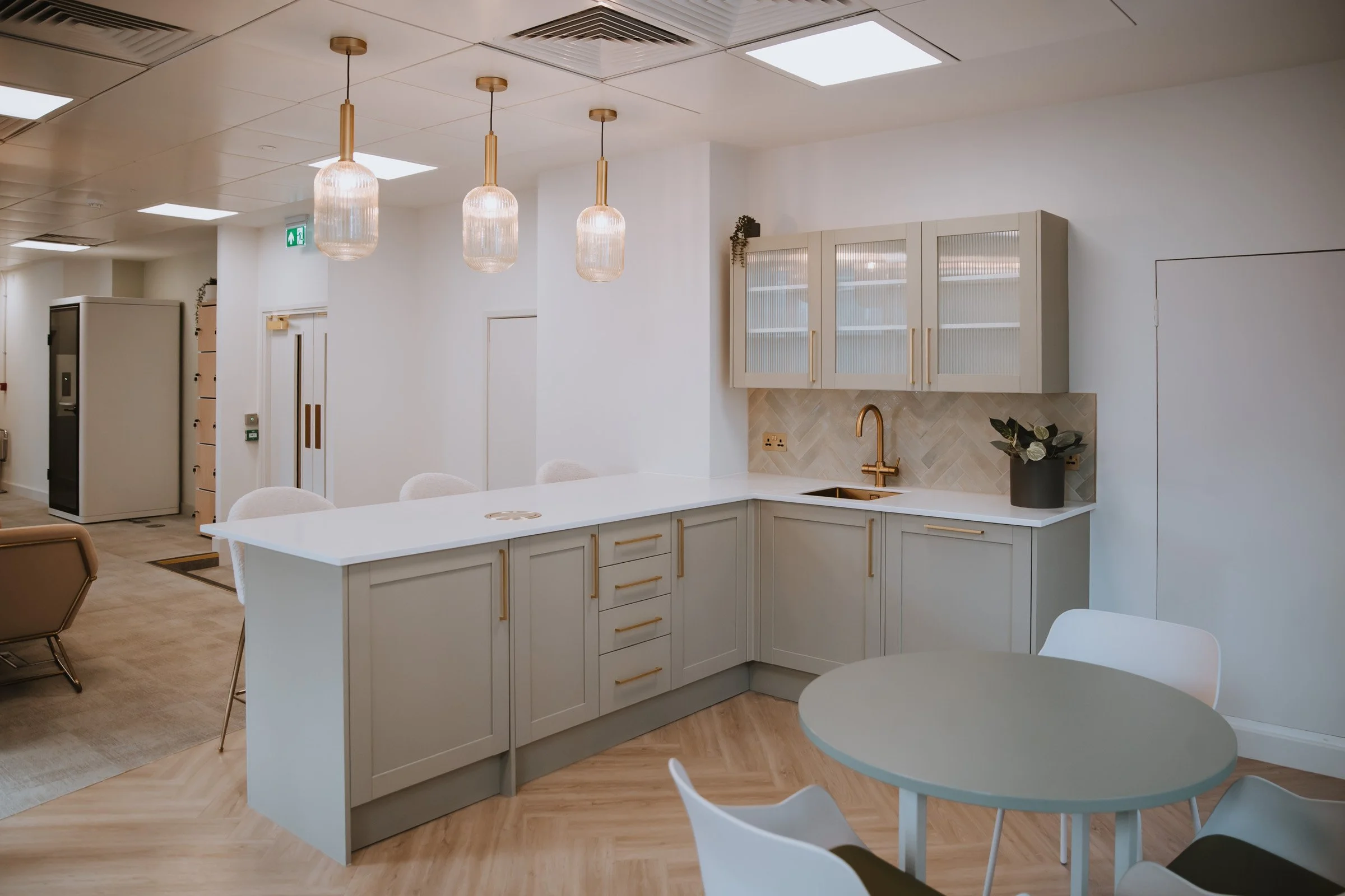 frame-and-form-london-College Hill_office-fitout-20.jpg