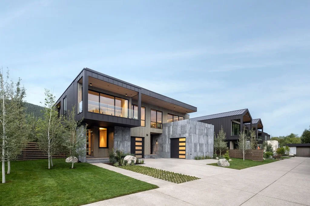 Exterior1.jpg