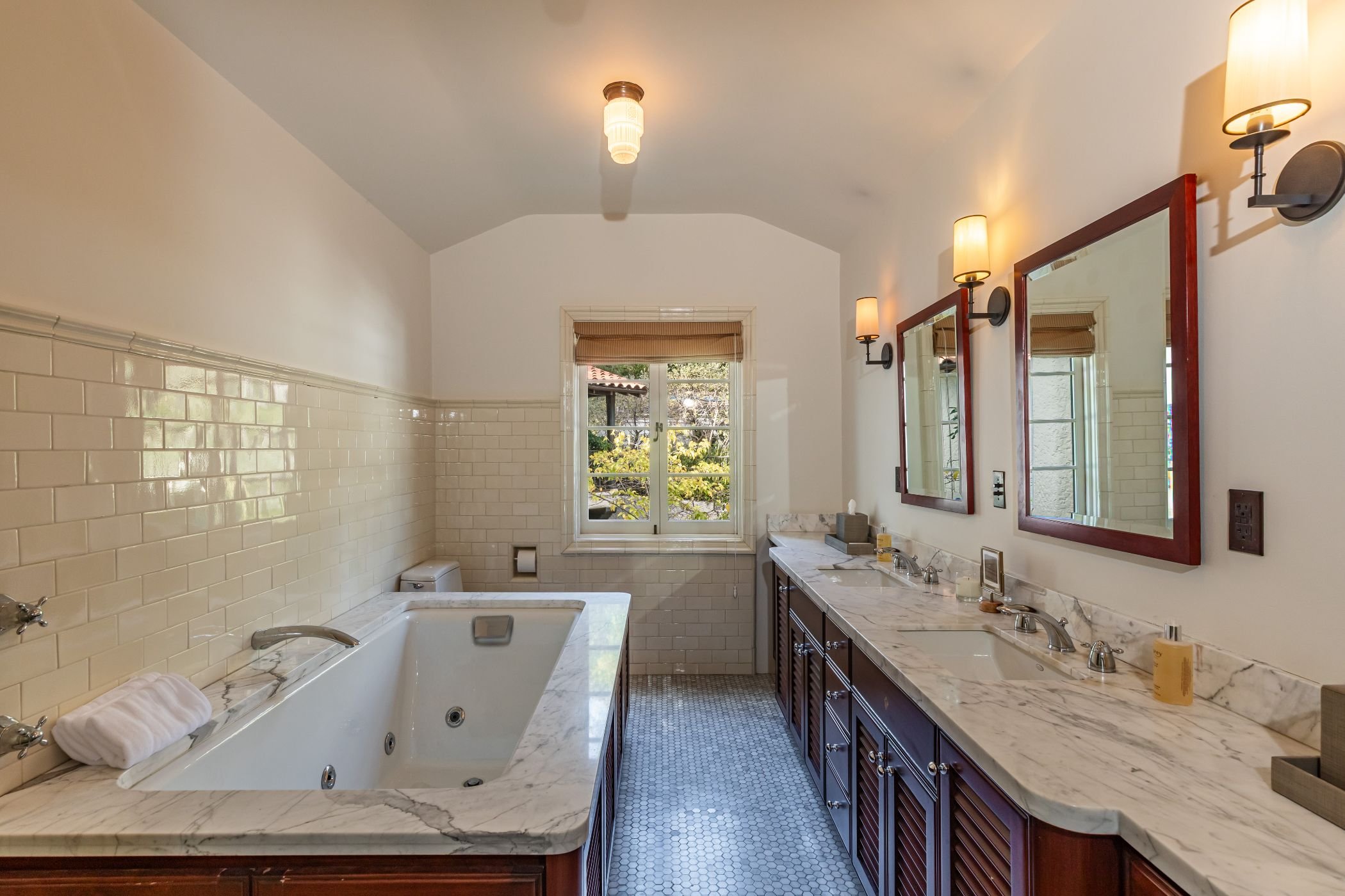 020 8440HaroldWay075.jpg