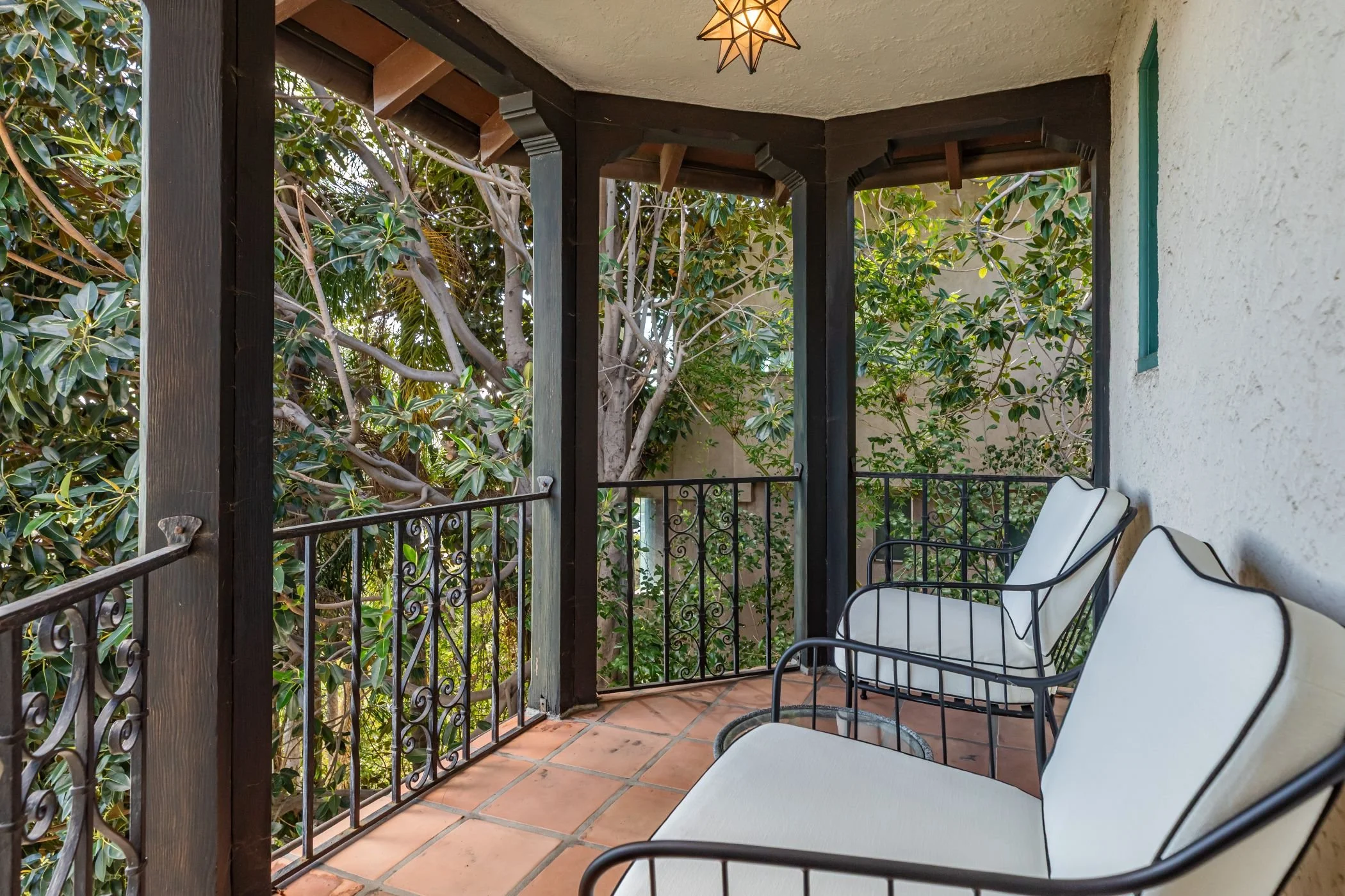 022 8440HaroldWay079.jpg