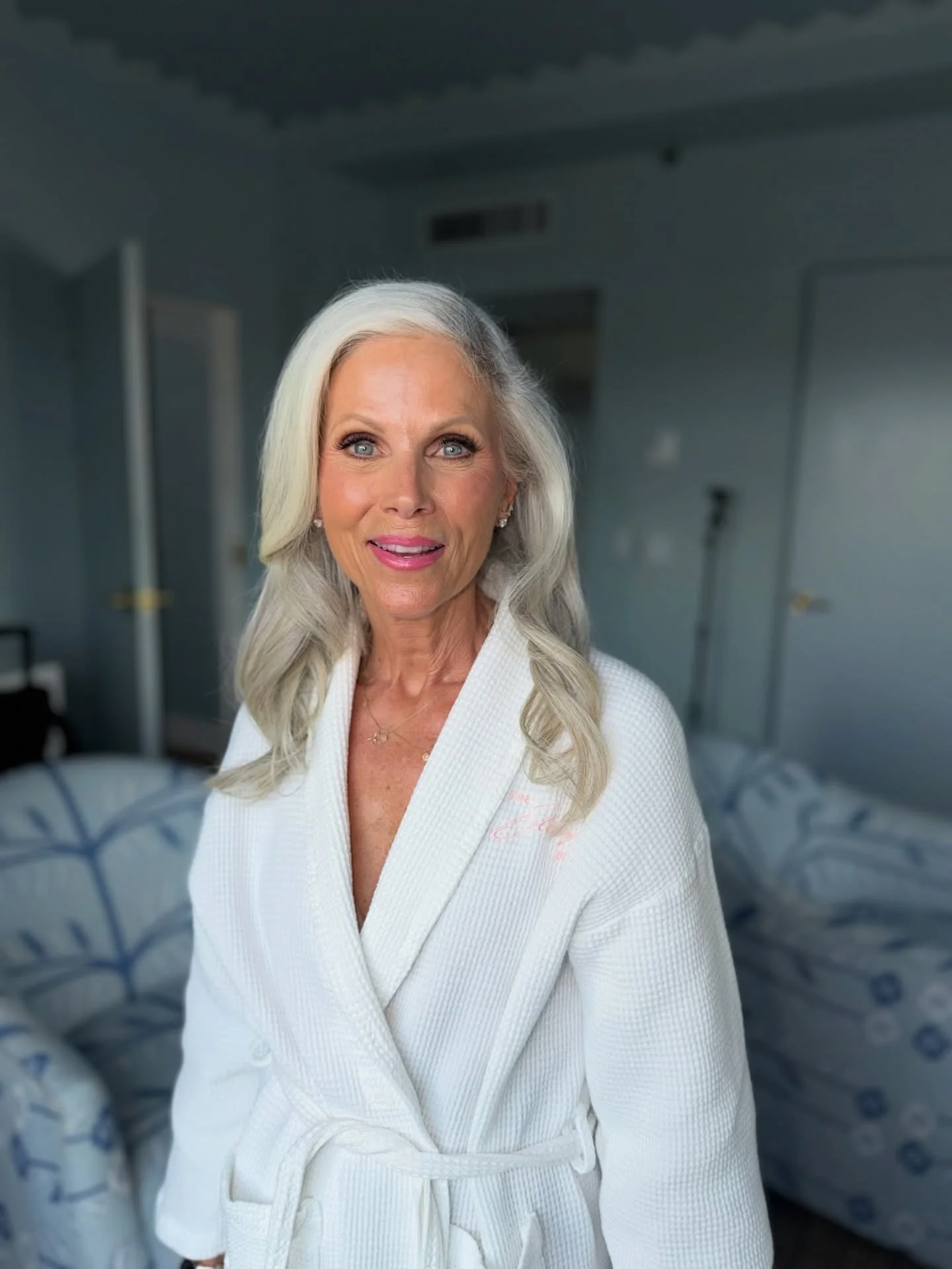 I recently had the opportunity to style a launch party for @ysebeauty at The Colony Hotel in Palm Beach, and it was truly so inspiring ✨

My final client for the event was this stunning woman, @whitehairwisdom a true girls&rsquo; girl influencer with