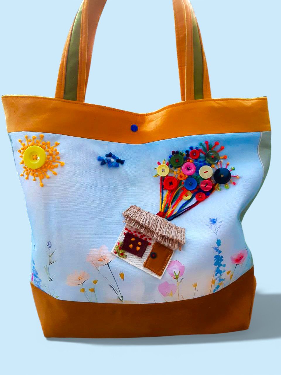 Хатка на повітряних кульках